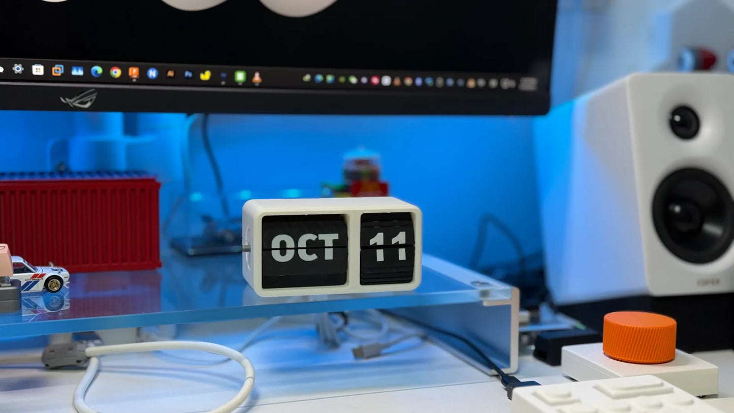 FlipFrame Desk Calender